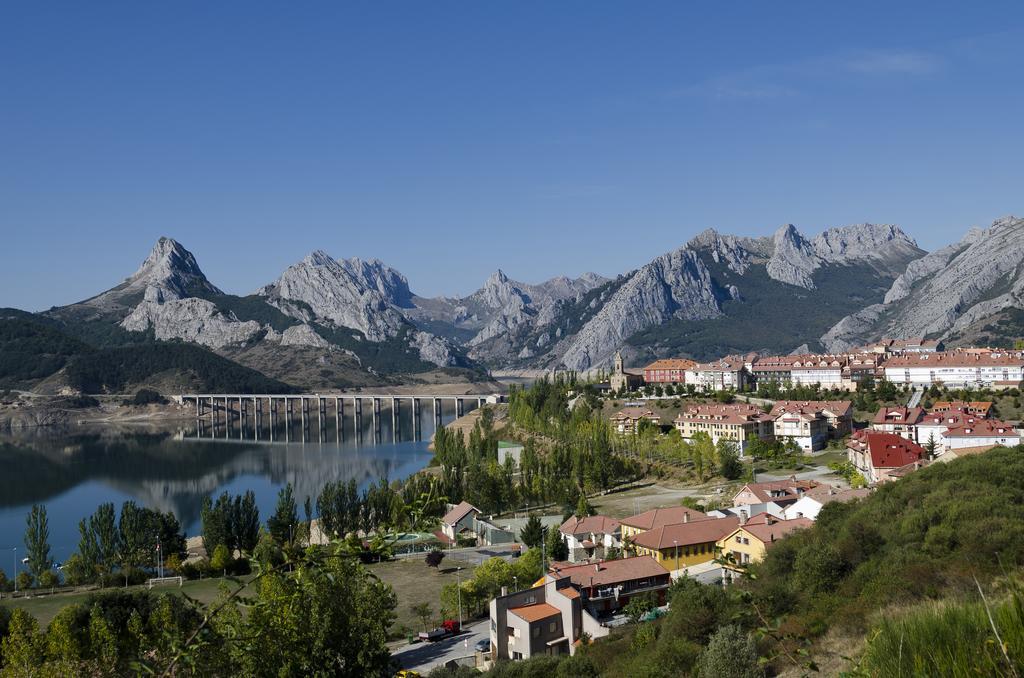 Hotel Presa Riaño Buitenkant foto