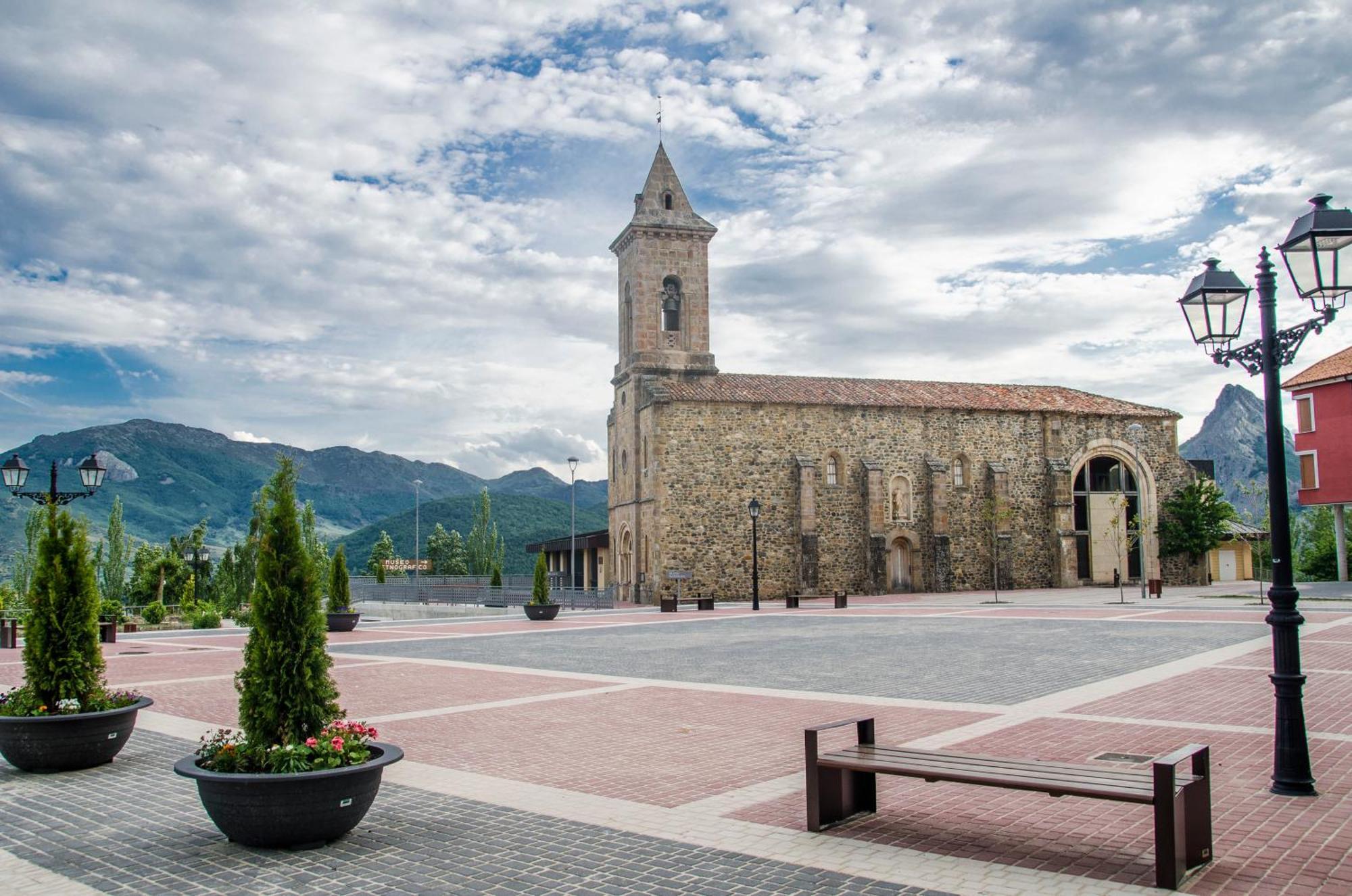 Hotel Presa Riaño Buitenkant foto